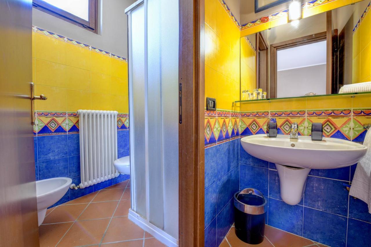 Prestige Rooms Sirmione Bagian luar foto